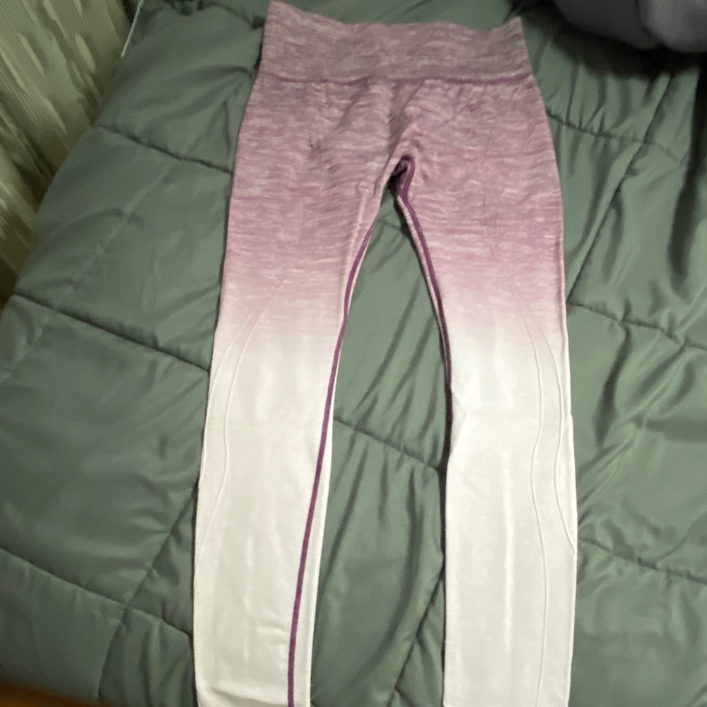 Purple ombré leggings